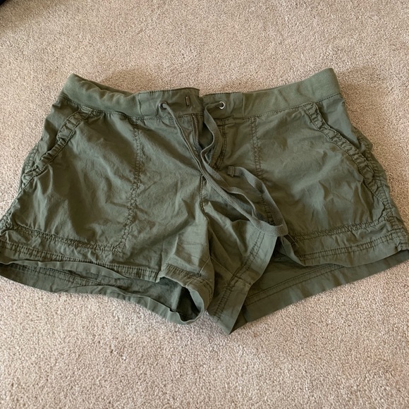 Green shorts - Picture 1 of 1